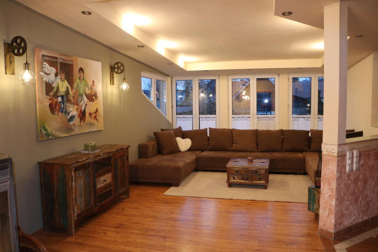 Helle, Offene Dachgeschosswohnung Mit Terrasse Oberloisdorf Екстериор снимка