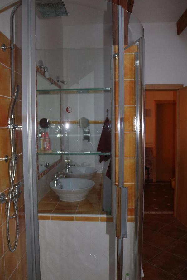 Helle, Offene Dachgeschosswohnung Mit Terrasse Oberloisdorf Екстериор снимка