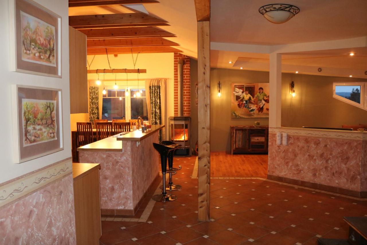 Helle, Offene Dachgeschosswohnung Mit Terrasse Oberloisdorf Екстериор снимка