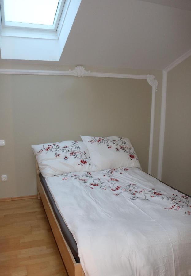 Helle, Offene Dachgeschosswohnung Mit Terrasse Oberloisdorf Екстериор снимка