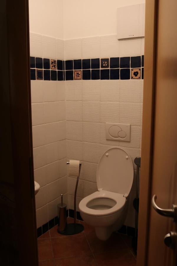 Helle, Offene Dachgeschosswohnung Mit Terrasse Oberloisdorf Екстериор снимка
