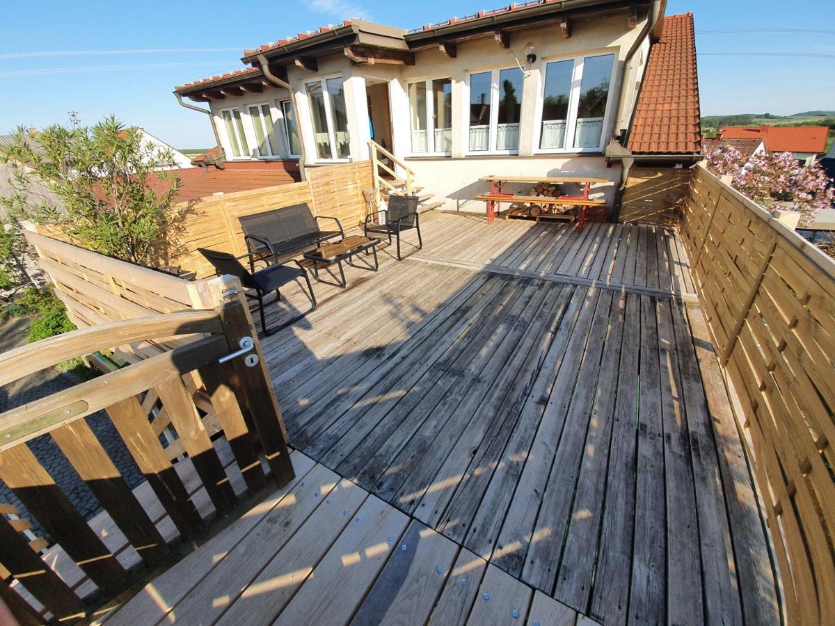 Helle, Offene Dachgeschosswohnung Mit Terrasse Oberloisdorf Екстериор снимка
