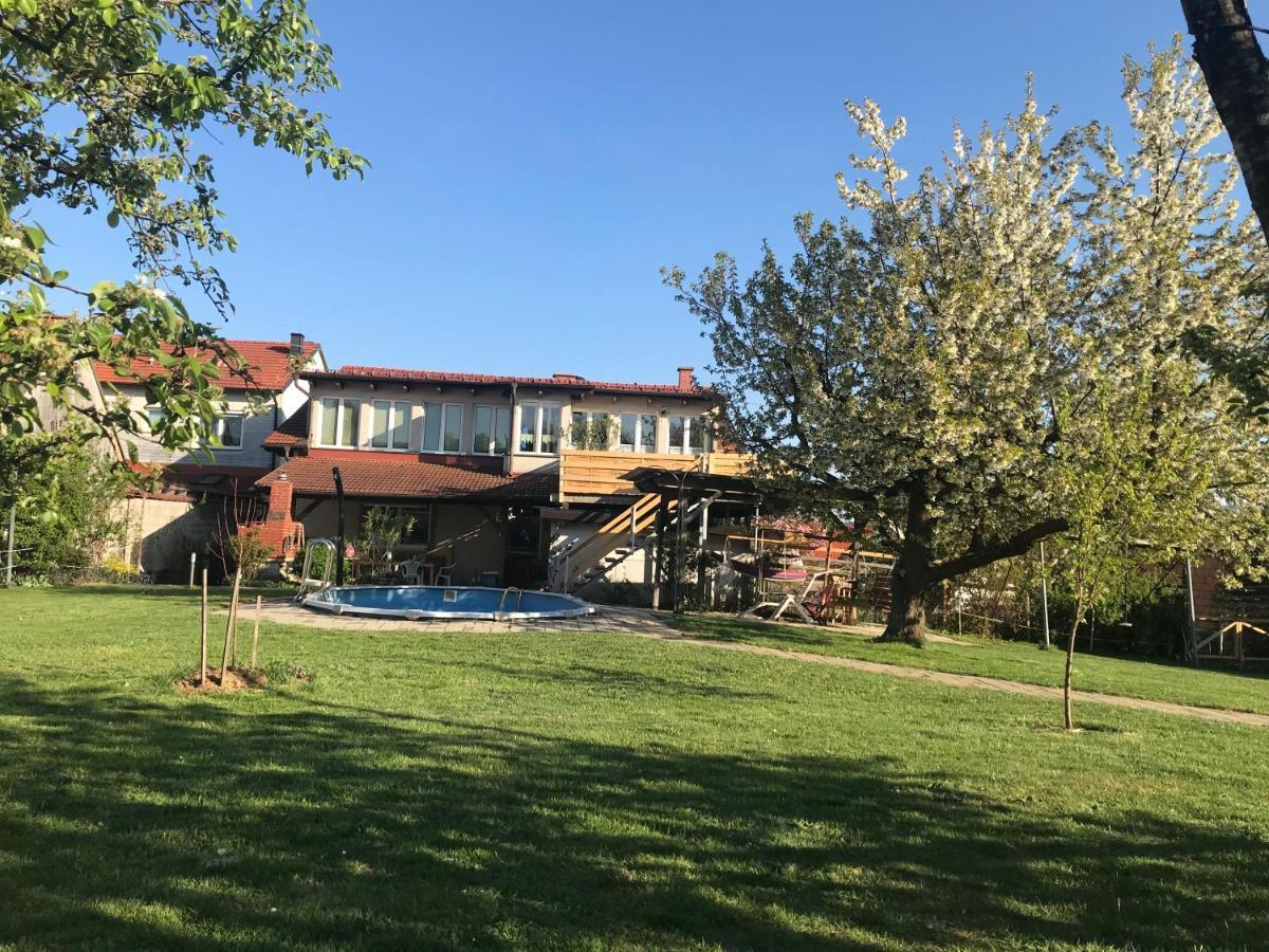 Helle, Offene Dachgeschosswohnung Mit Terrasse Oberloisdorf Екстериор снимка